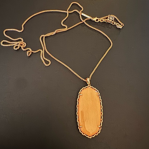 Kendra Scott Reid Macrame necklace blush wood - Picture 3 of 5